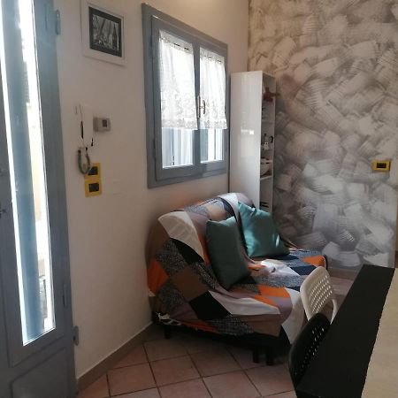 La Casina Giramondo Di Ele Viareggio Exterior photo